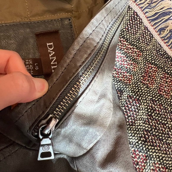 Danier genuine leather jacket for men - Picture 8 of 9